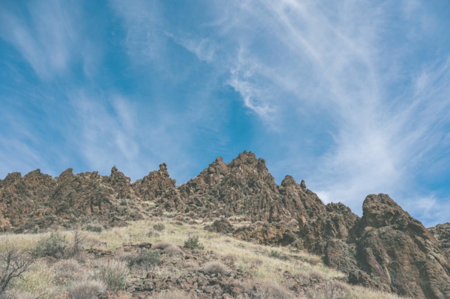 Студенти під час практичного заняття з туроперейтингу